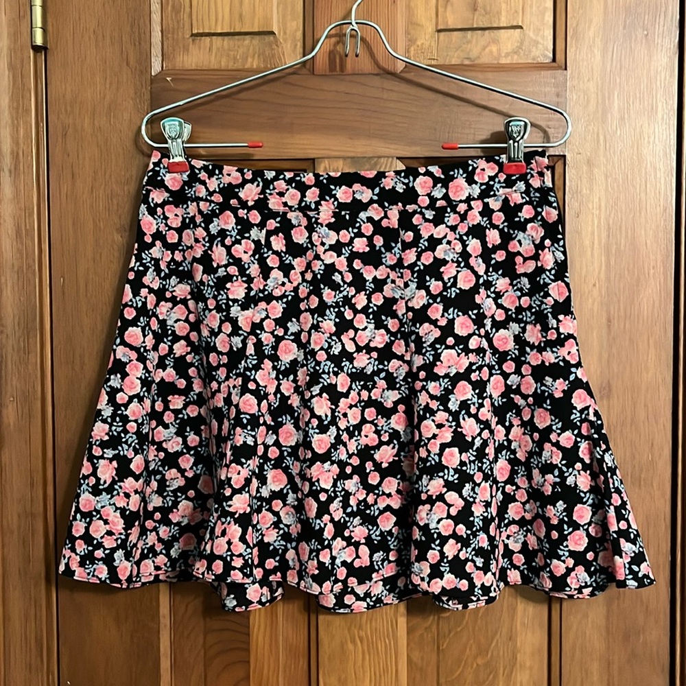 H&M Floral Skirt (size 8)